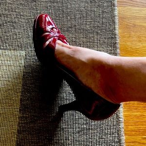 Sofft candy apple red heels.